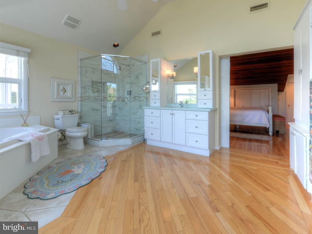 NORTH SHORES - Residential