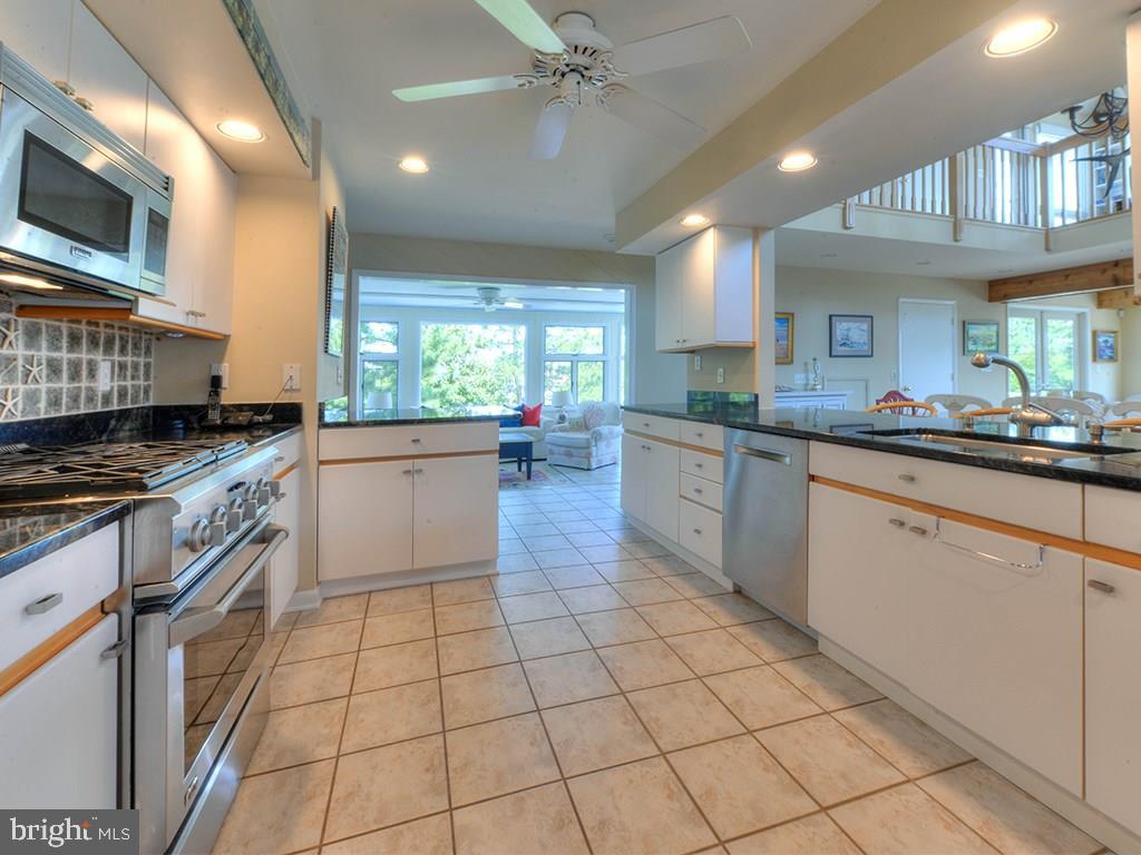 NORTH SHORES - Residential