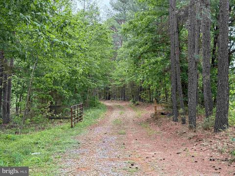 Vacant Land For Sale - West River Road (tract: Jr Sadie Flanagan-1)<br/> FORK UNION, VA 23055