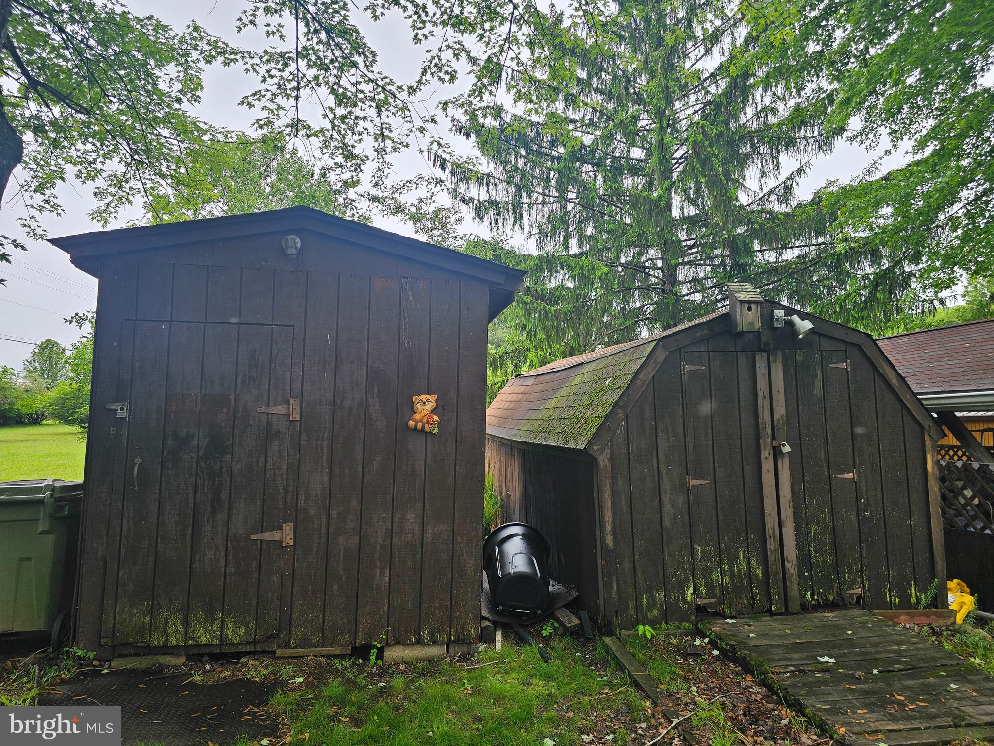 RED BARN - Residential