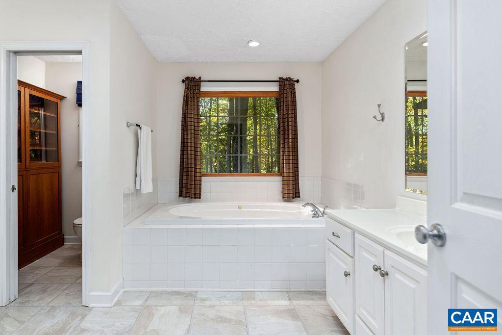 WINTERGREEN RESORT - Residential