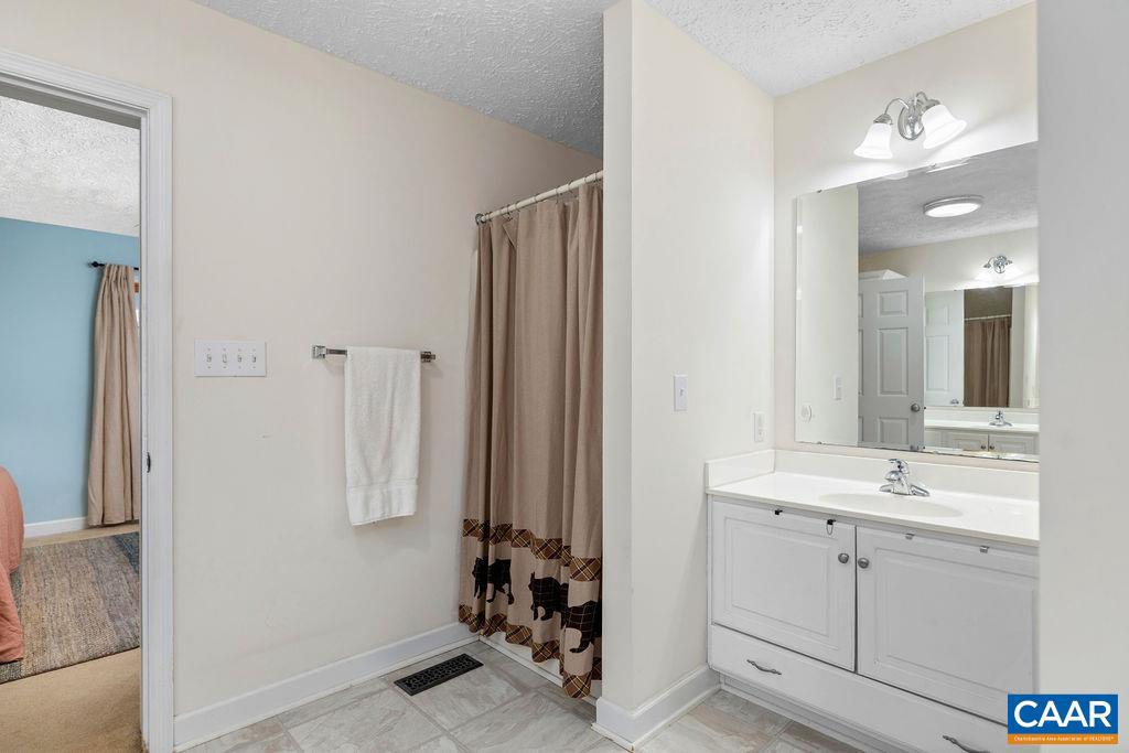 WINTERGREEN RESORT - Residential