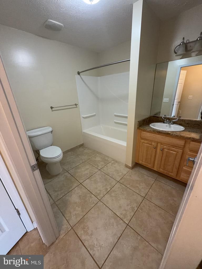 2270 VALOR DRIVE UNIT 302