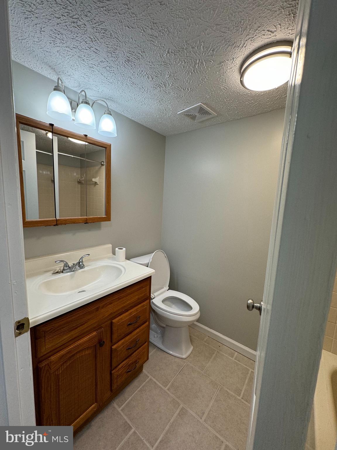 PRINCETON WOODS - Residential Lease