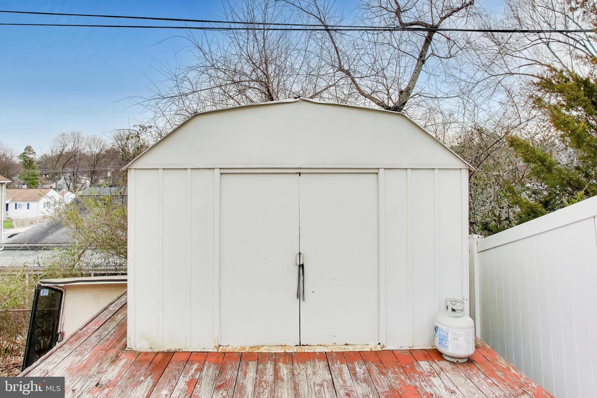 FAIRLAWN-LAUREL - Residential