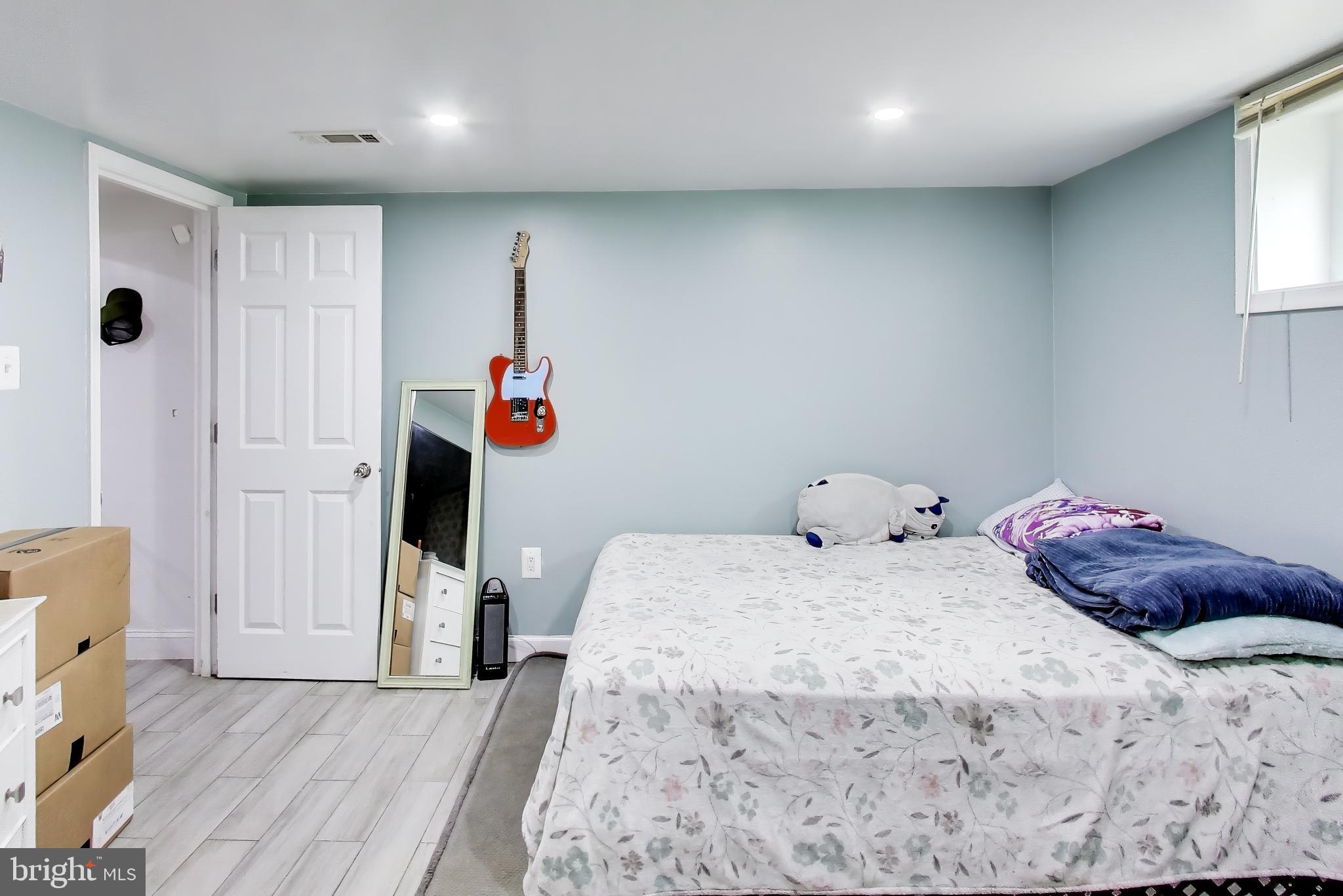 FAIRLAWN-LAUREL - Residential