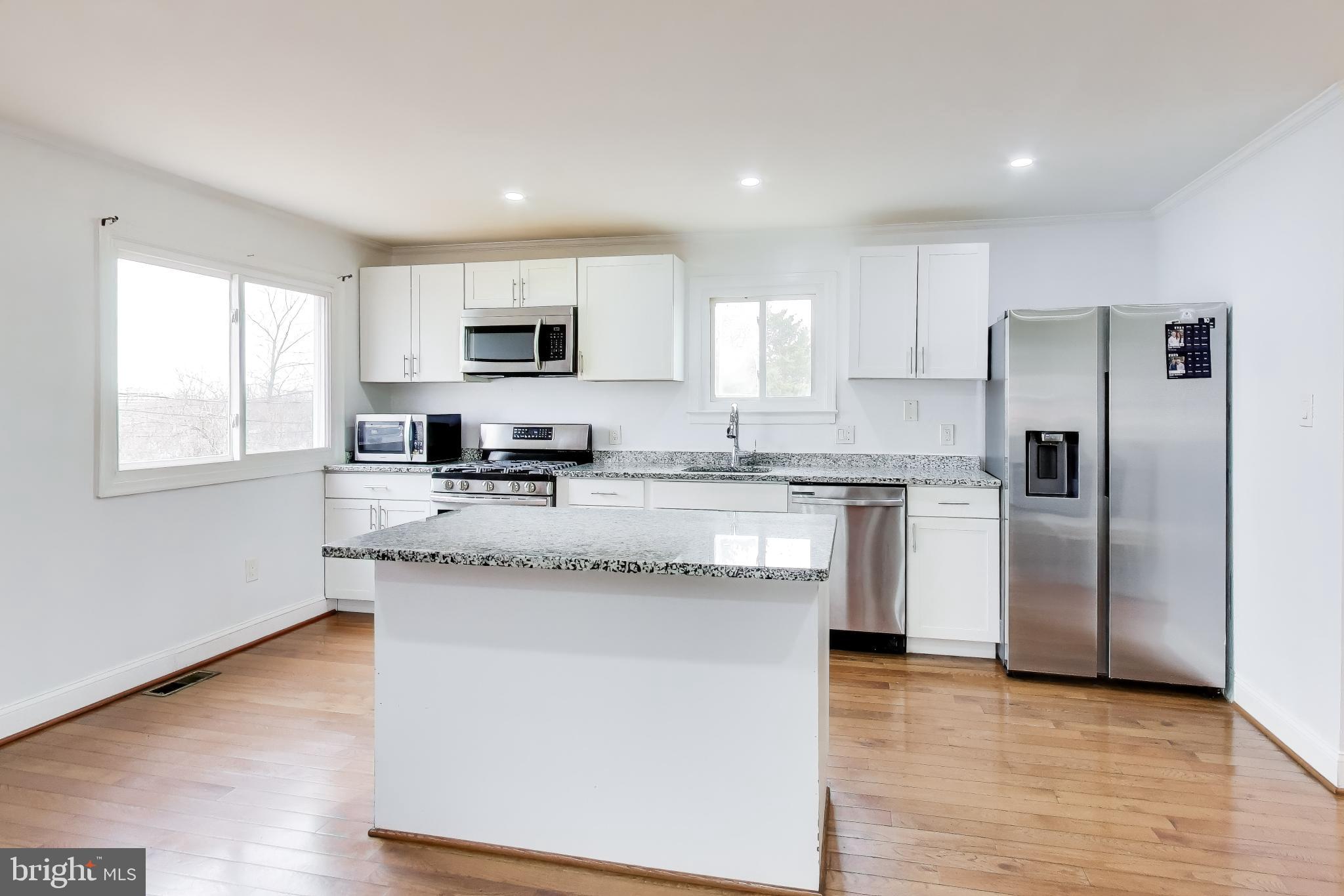 FAIRLAWN-LAUREL - Residential