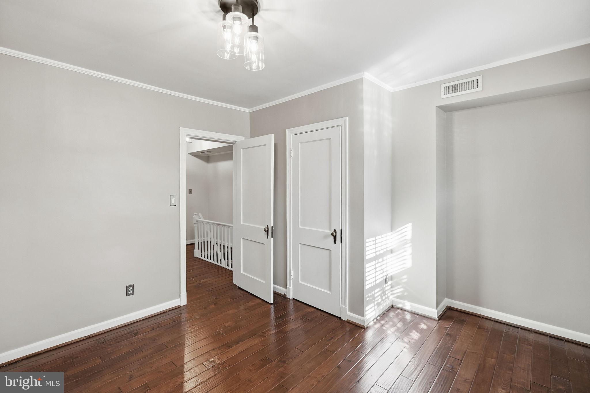 ARLINGTON VILLAGE - Residential