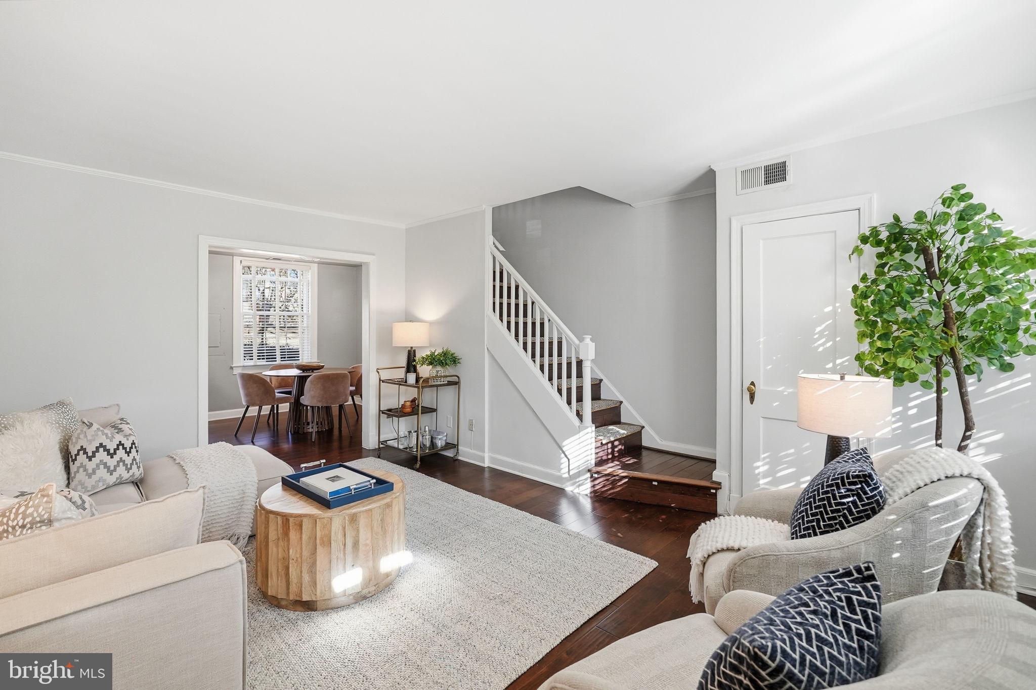 1401 S BARTON STREET 221