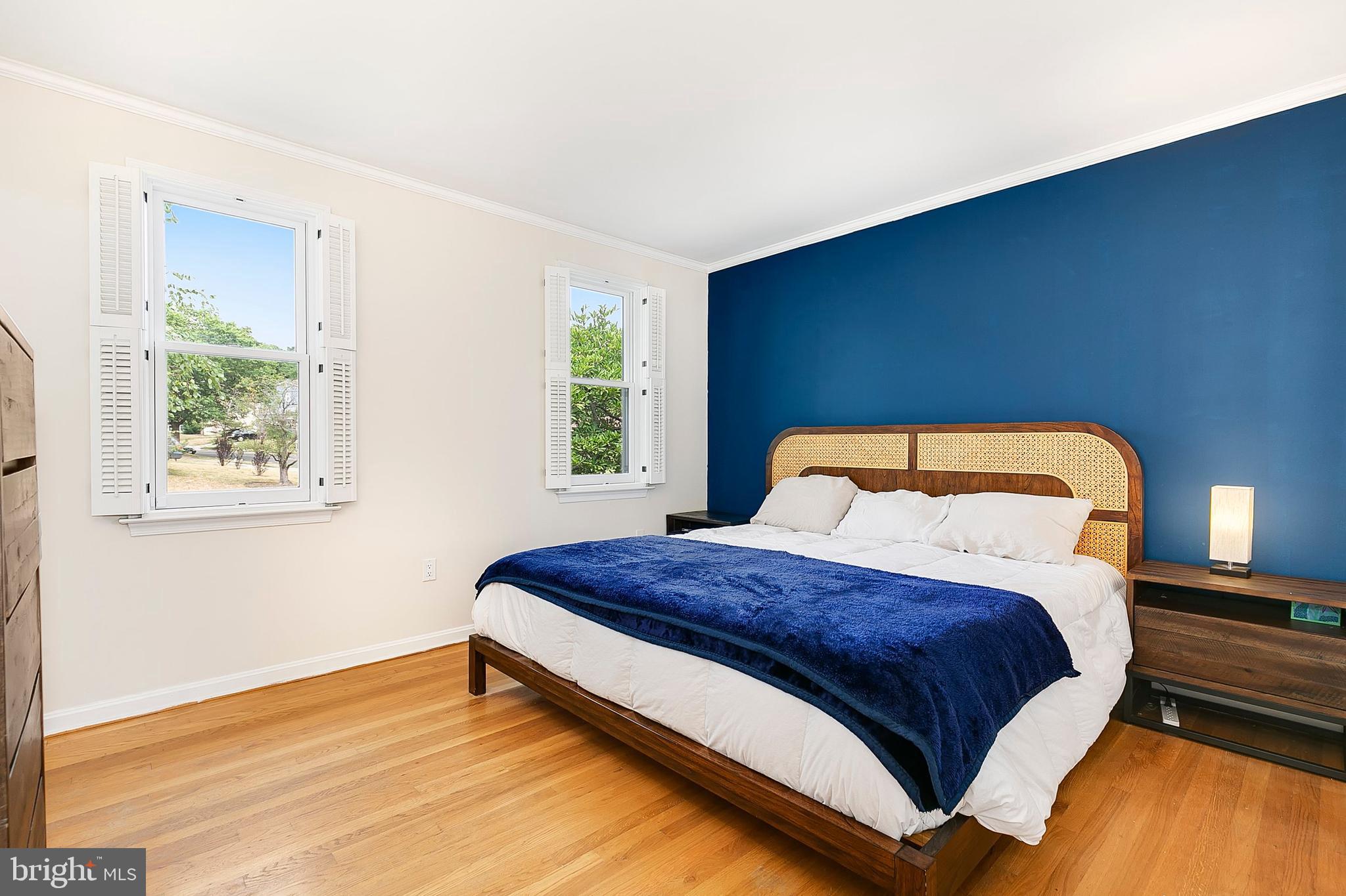 WHITE OAK MANOR - Residential