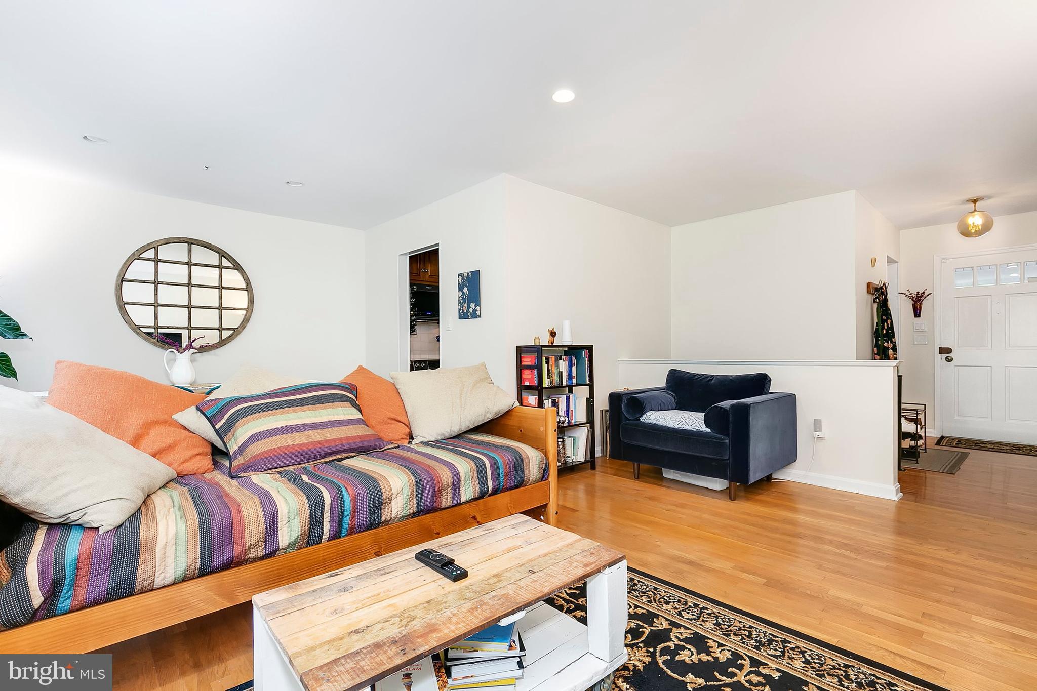 WHITE OAK MANOR - Residential