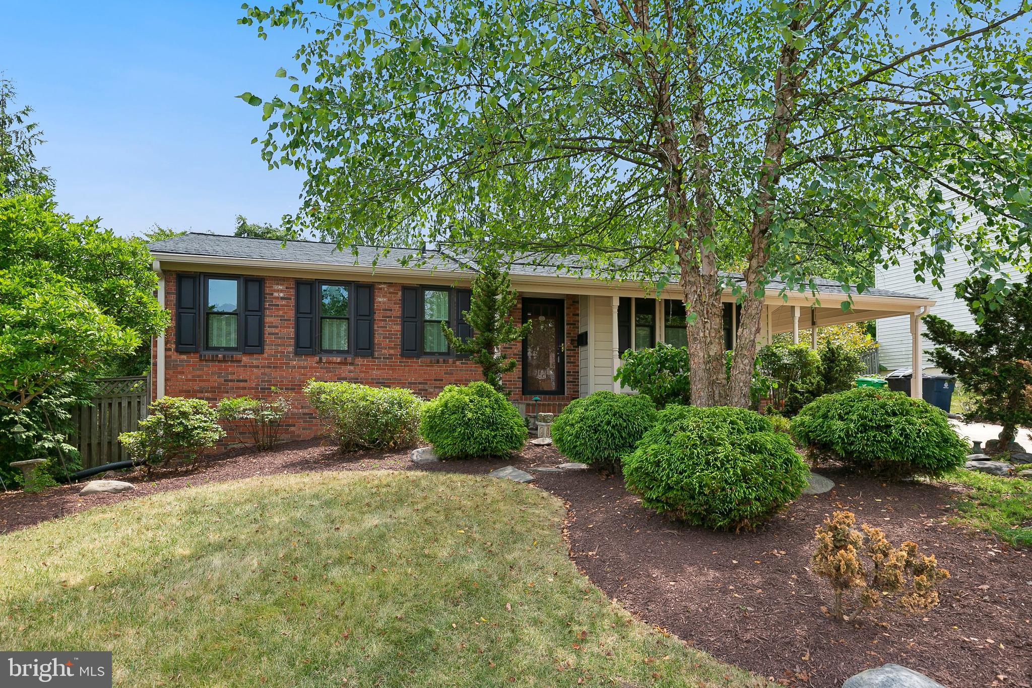 WHITE OAK MANOR - Residential