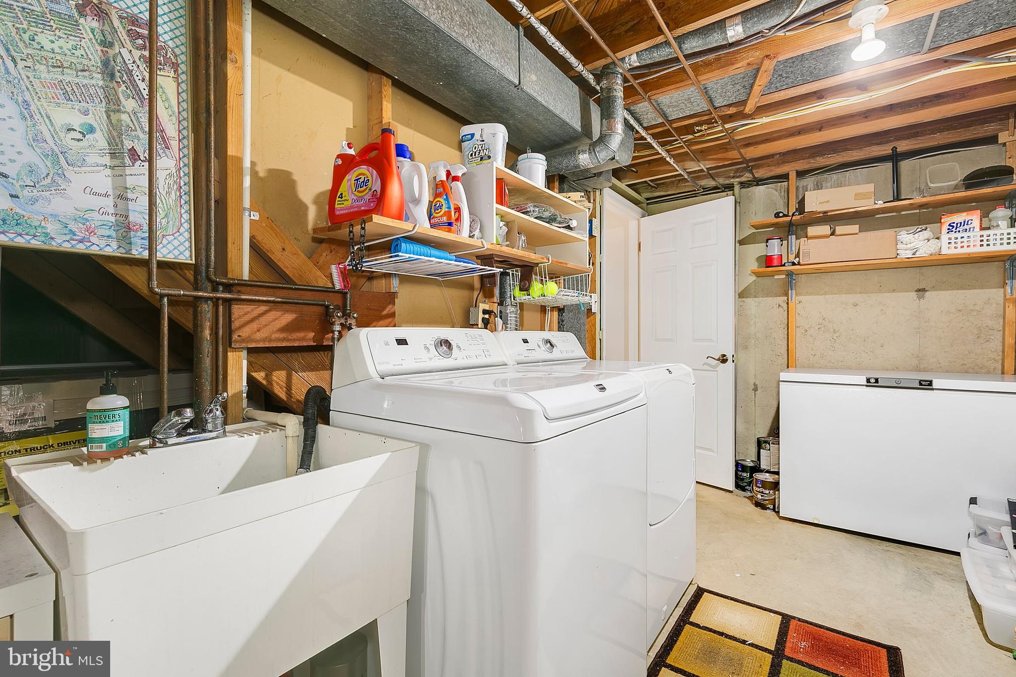 WHITE OAK MANOR - Residential