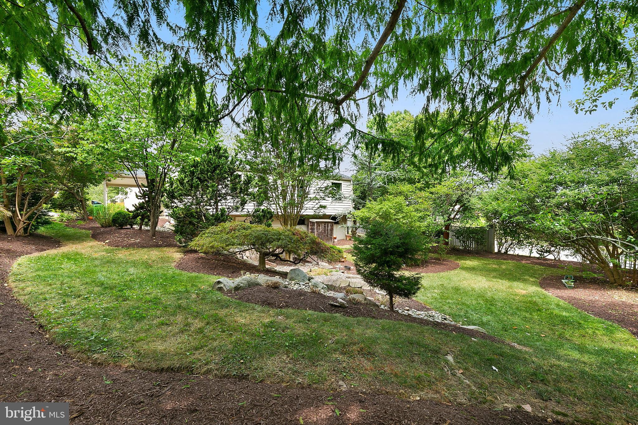 WHITE OAK MANOR - Residential