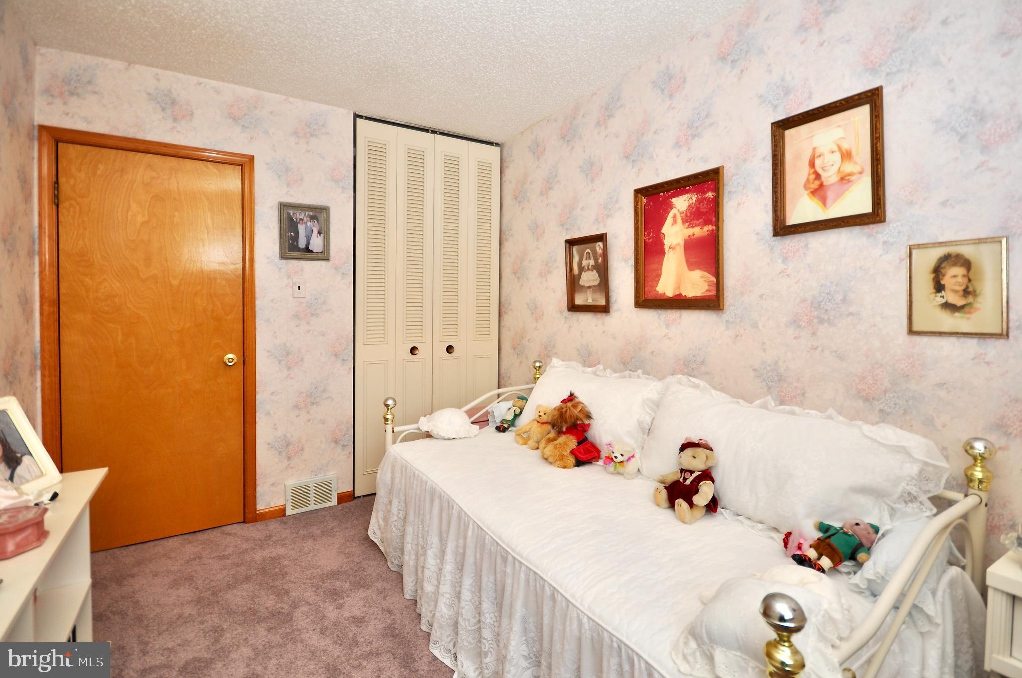 PENNSWOOD PARK - Residential