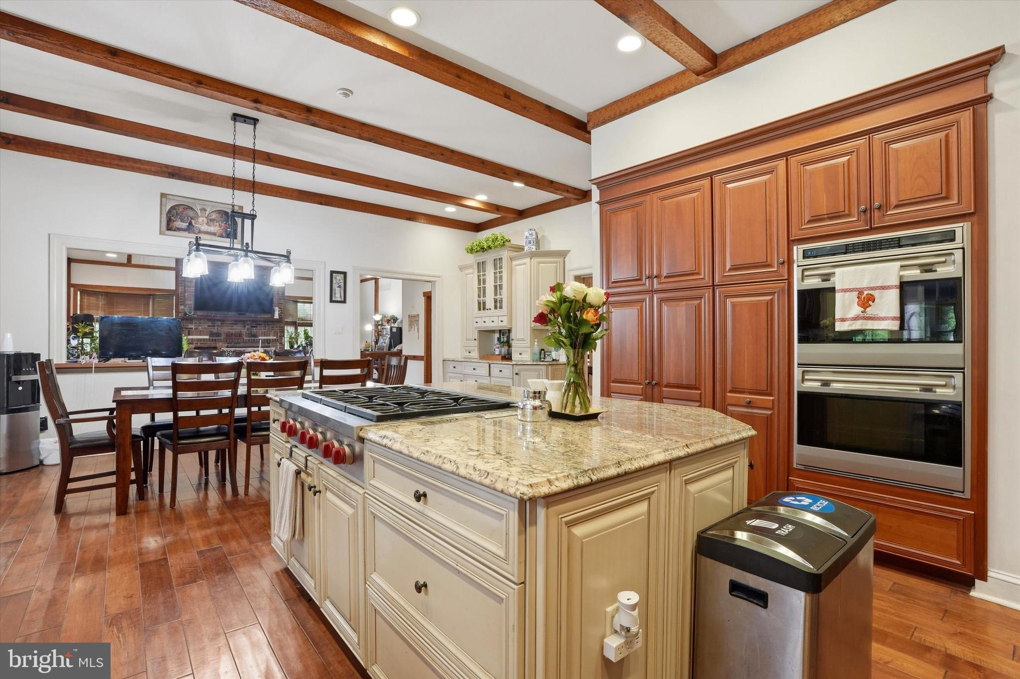 HUNTINGDON VALLEY - Residential
