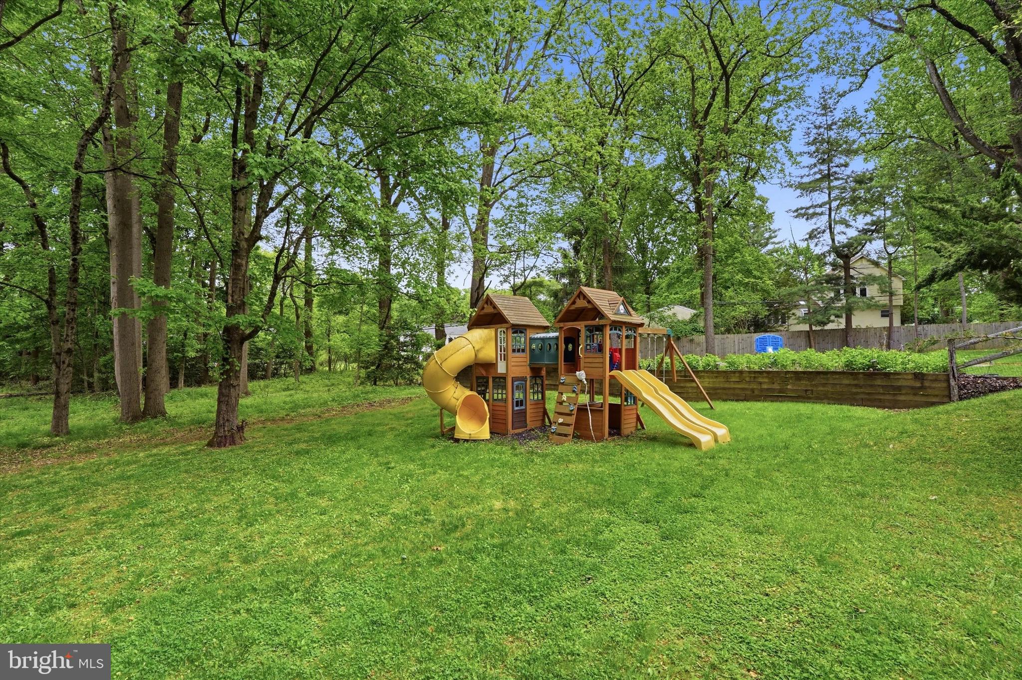 HUNTINGDON VALLEY - Residential