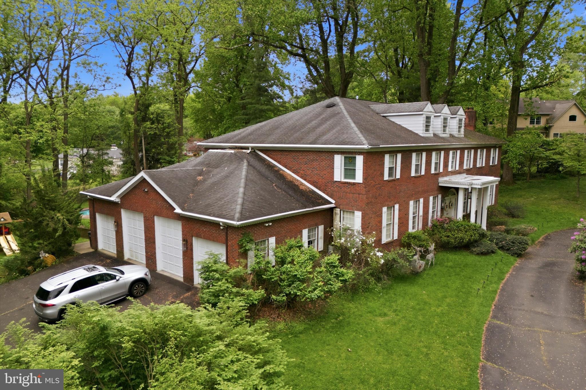 HUNTINGDON VALLEY - Residential