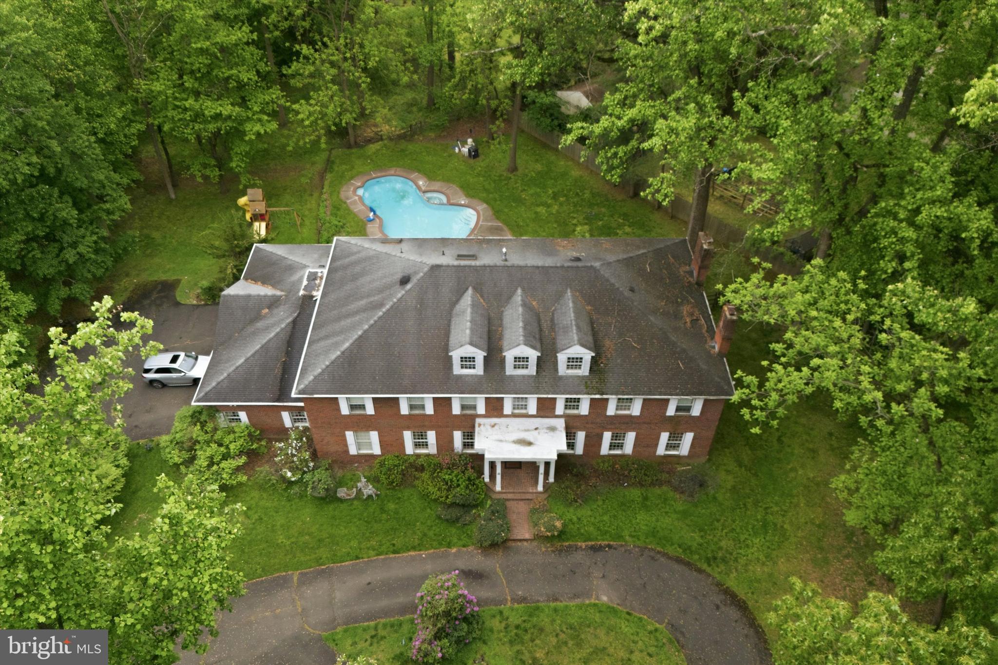 HUNTINGDON VALLEY - Residential