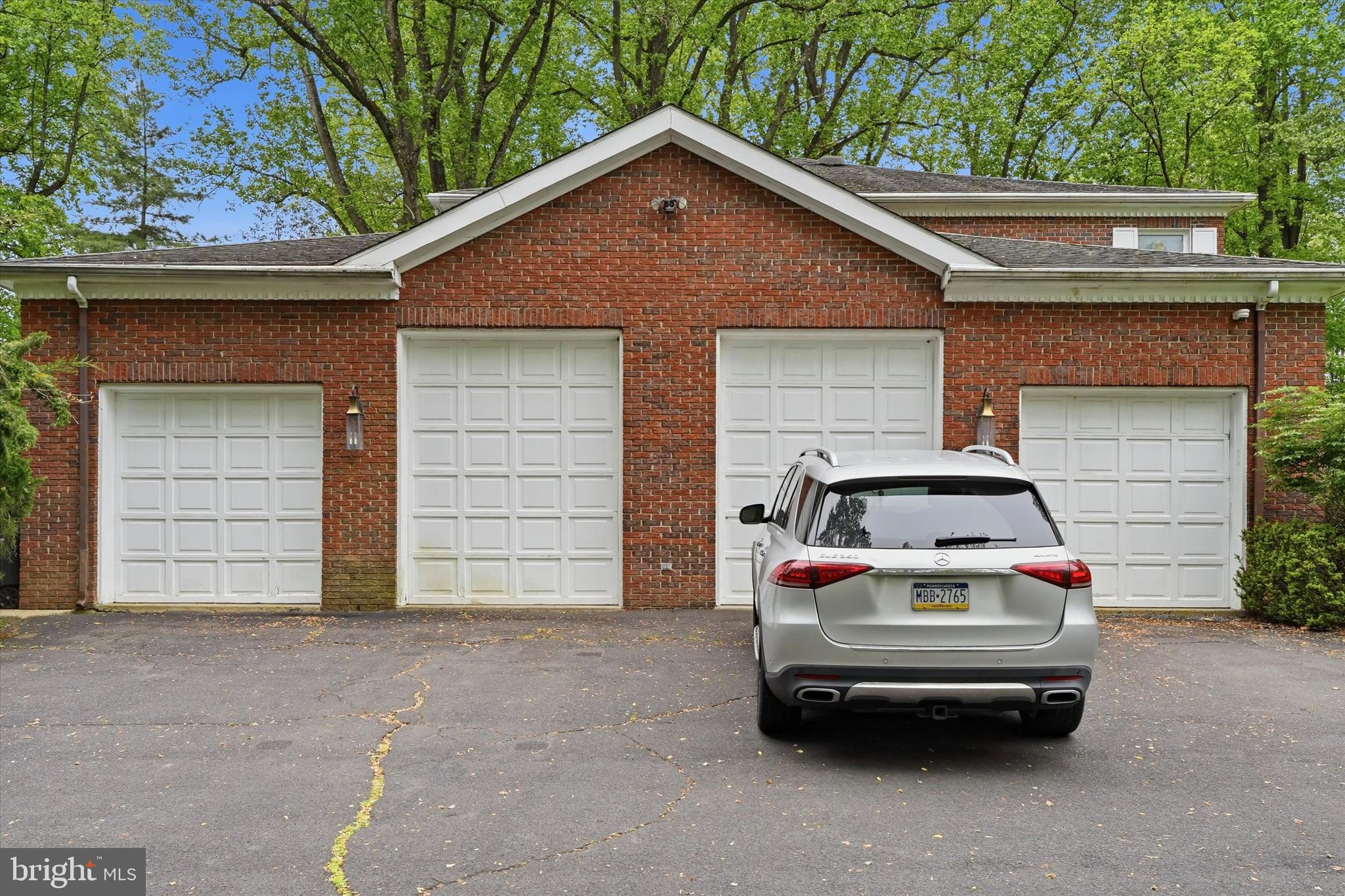 HUNTINGDON VALLEY - Residential