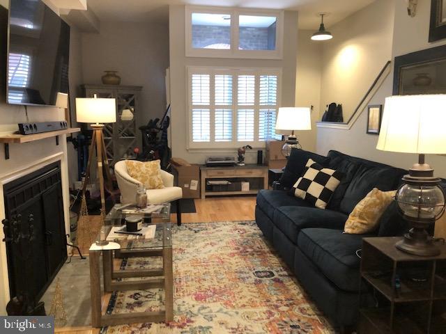 FELLS POINT HISTORIC DISTRICT - Residential Lease