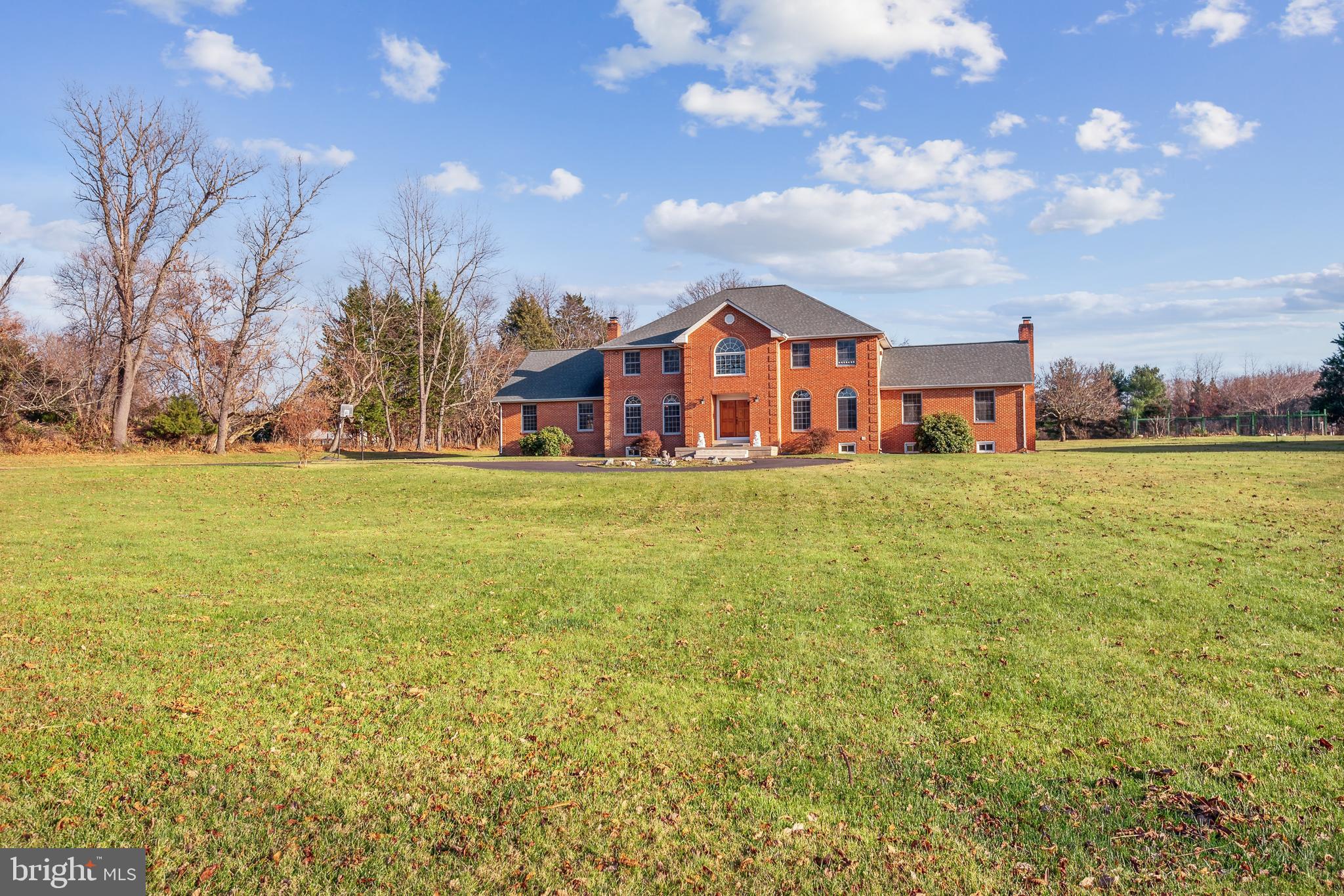 DARNESTOWN OUTSIDE - Residential