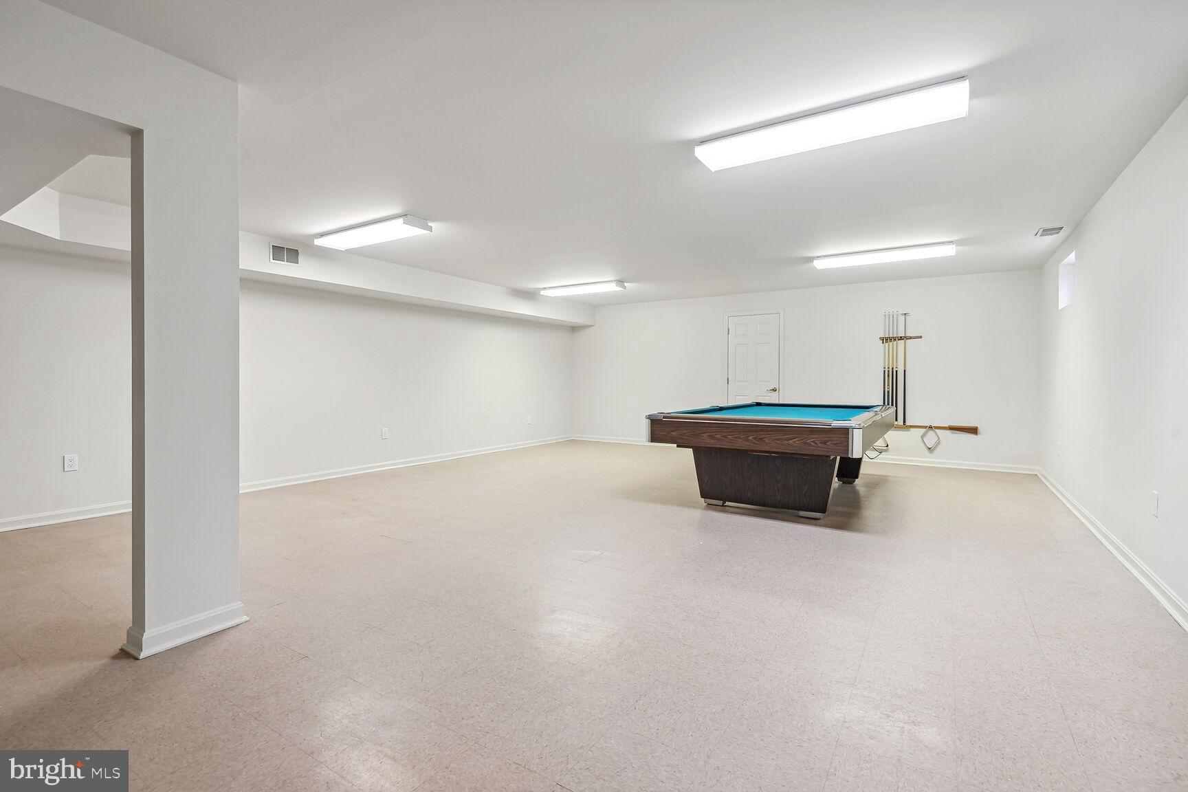 DARNESTOWN OUTSIDE - Residential