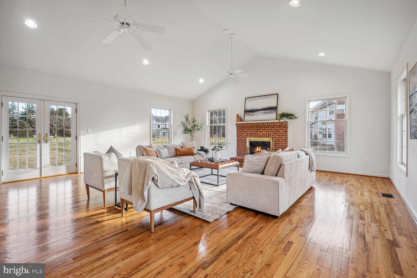 DARNESTOWN OUTSIDE - Residential