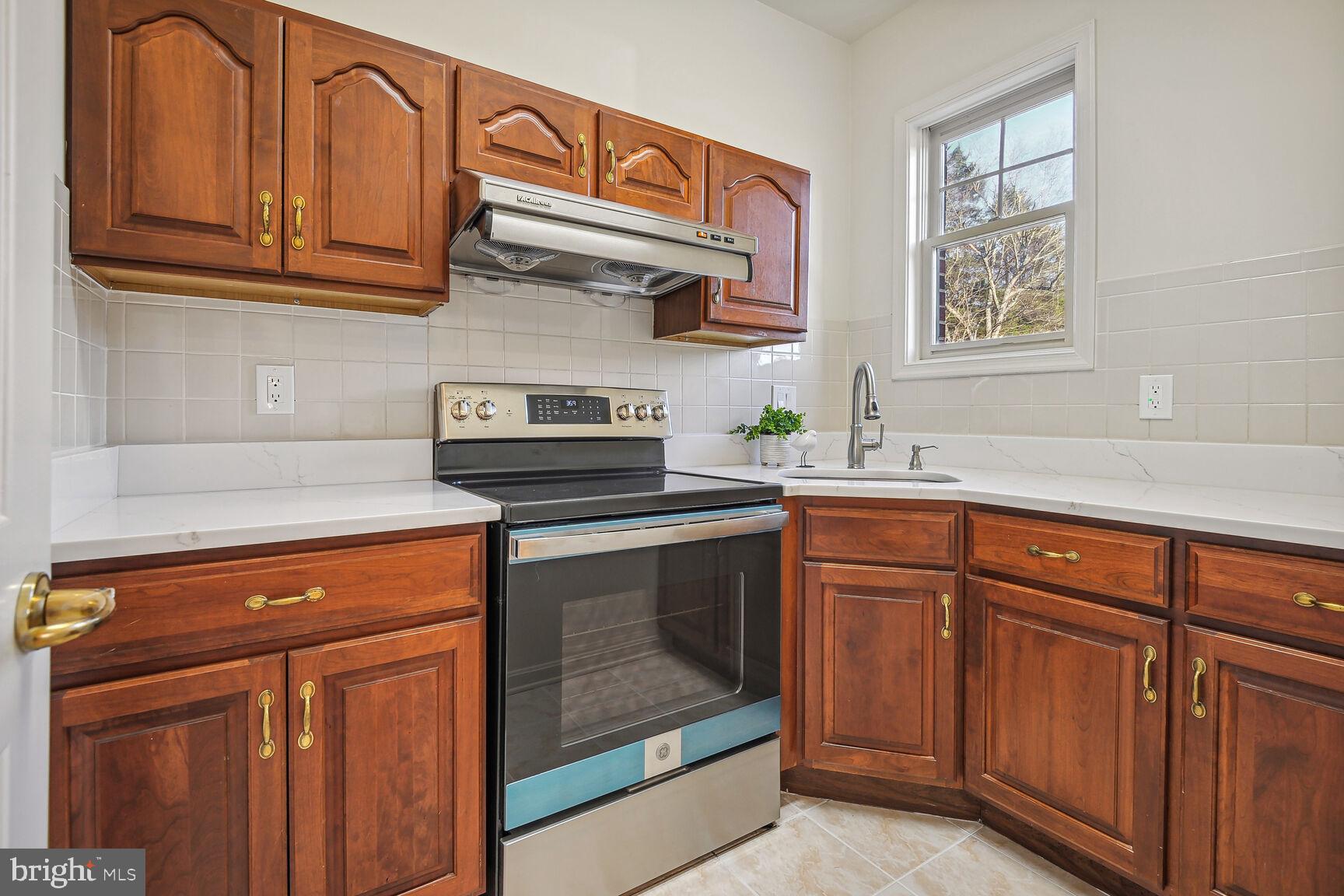 DARNESTOWN OUTSIDE - Residential