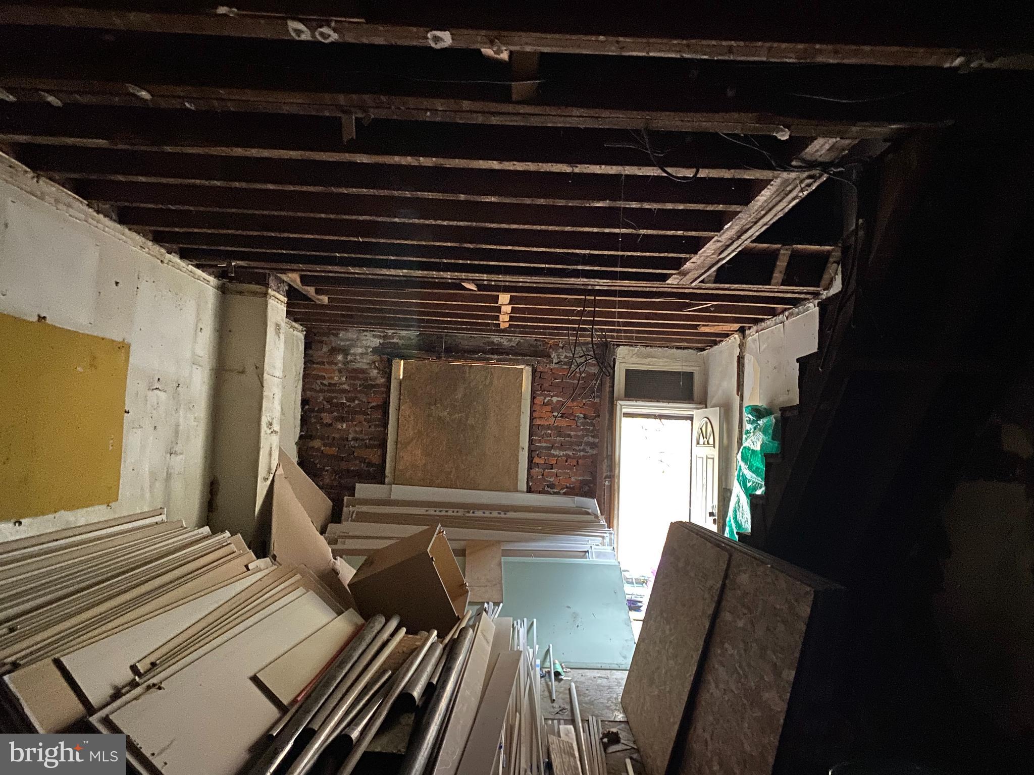 POINT BREEZE - Residential