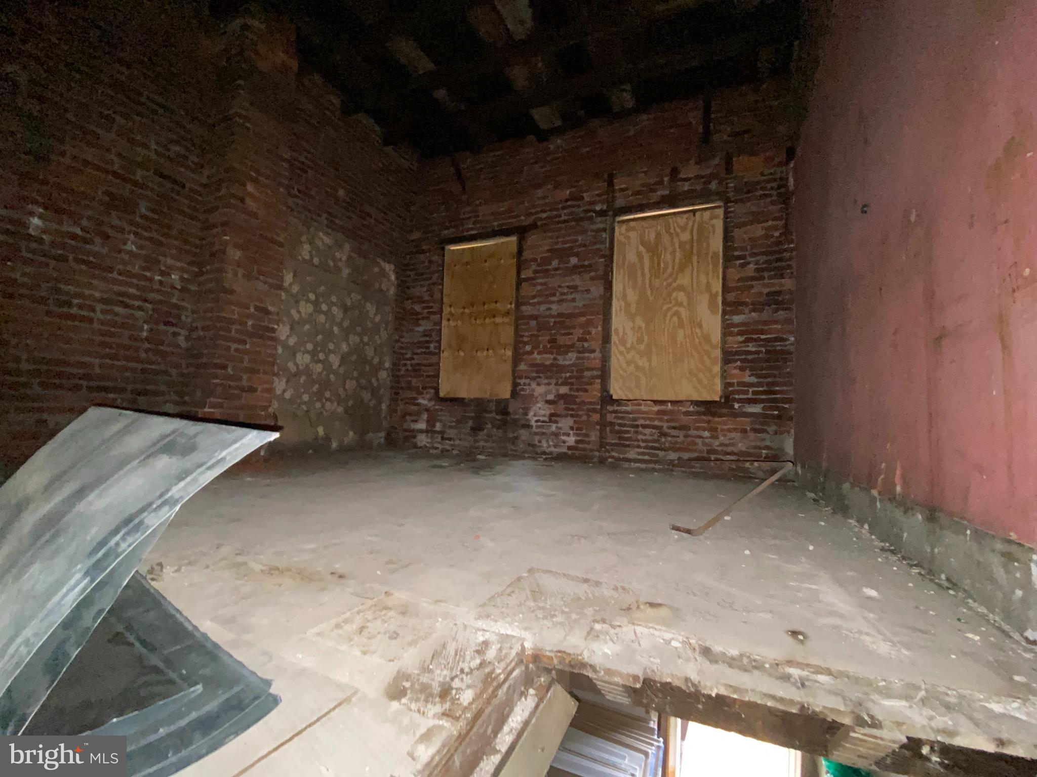 POINT BREEZE - Residential