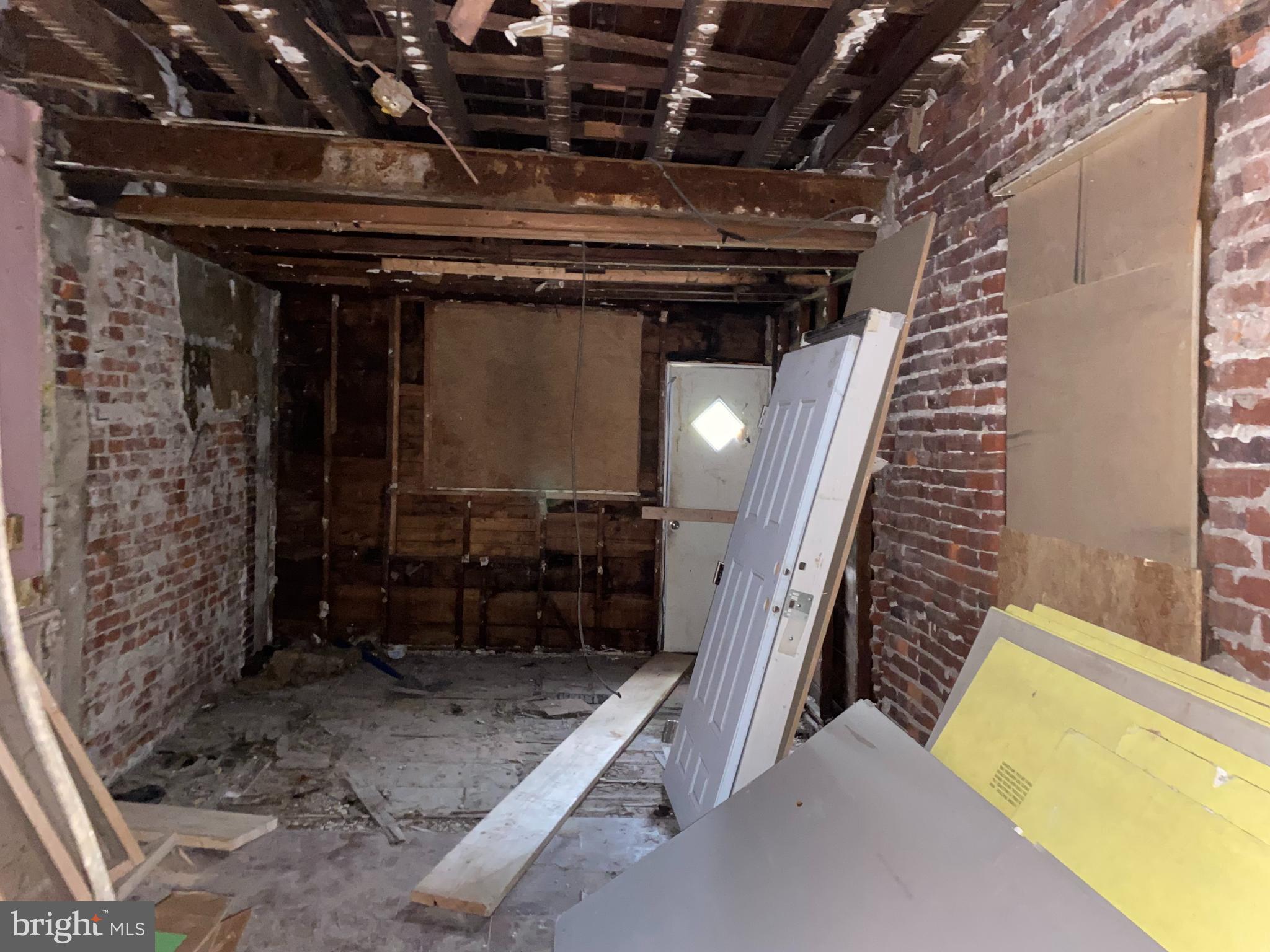 POINT BREEZE - Residential