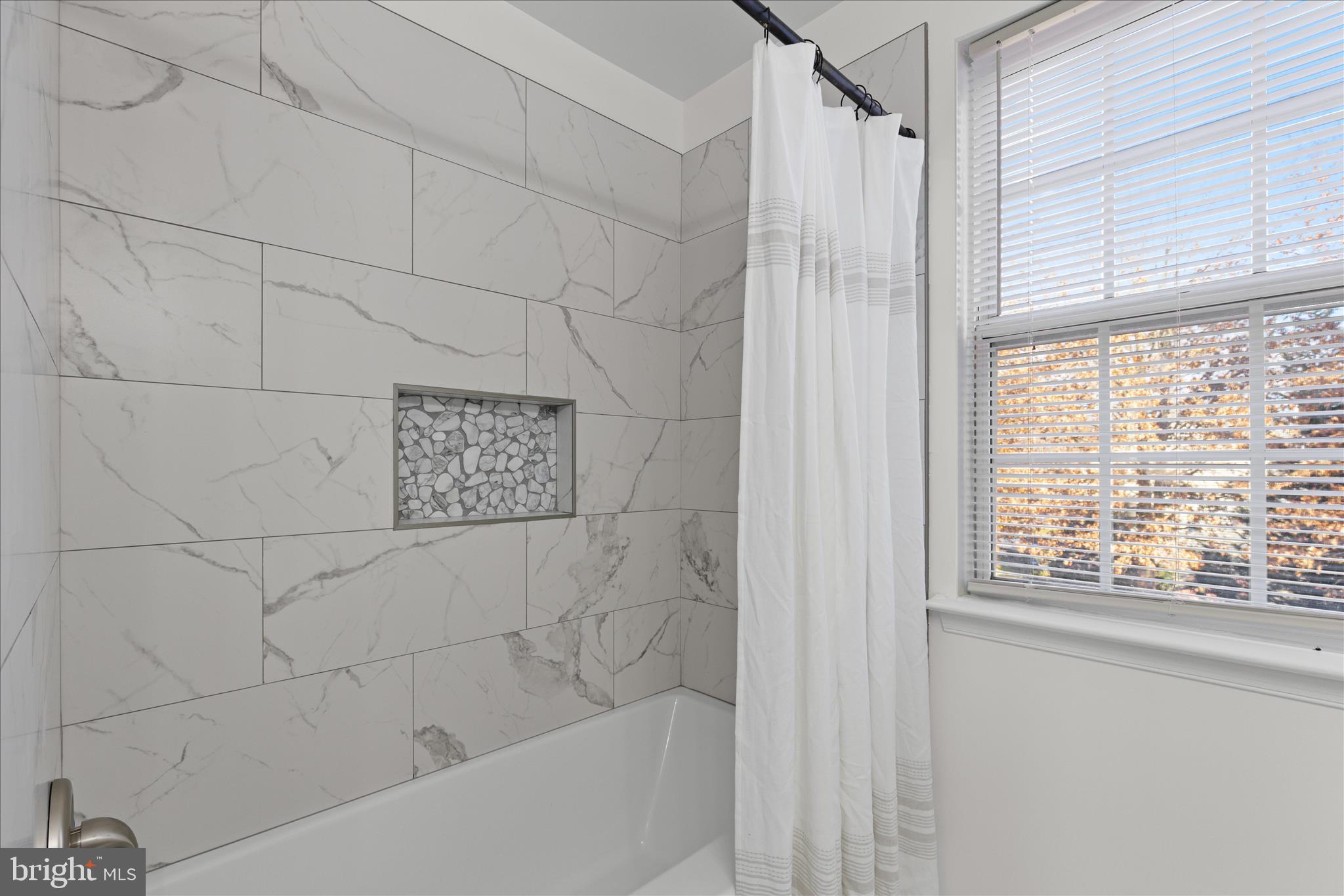 MEADOWLAND SUB - Residential