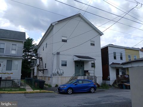 14 S SECOND STREET MIDDLEPORT PA 17953