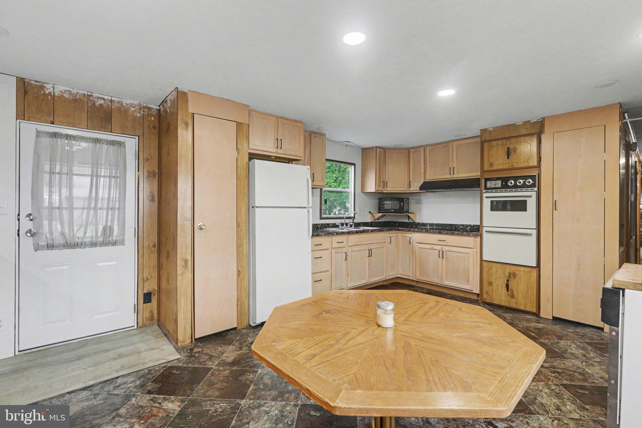 REGENCY WOODS NORTH - Residential