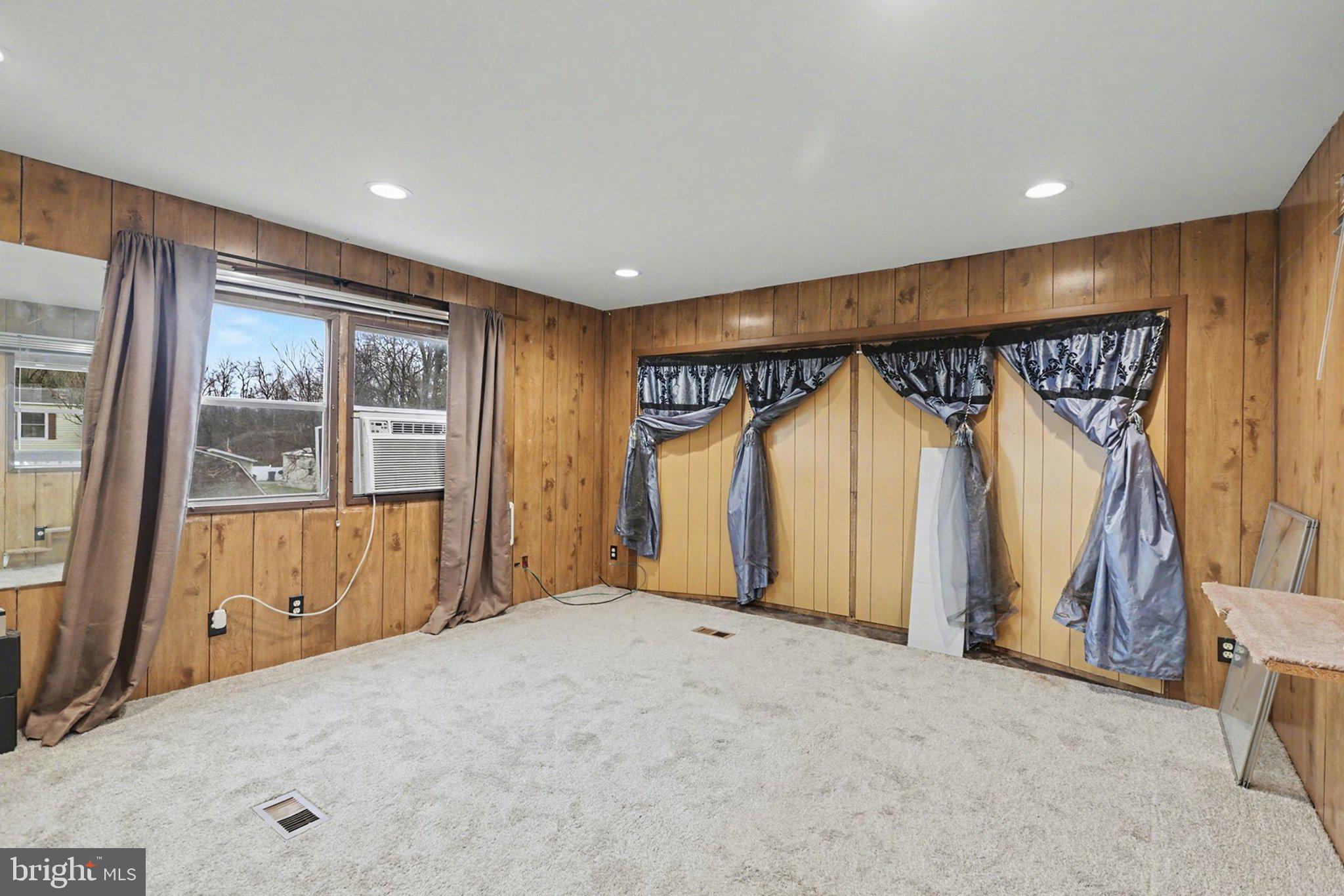 REGENCY WOODS NORTH - Residential