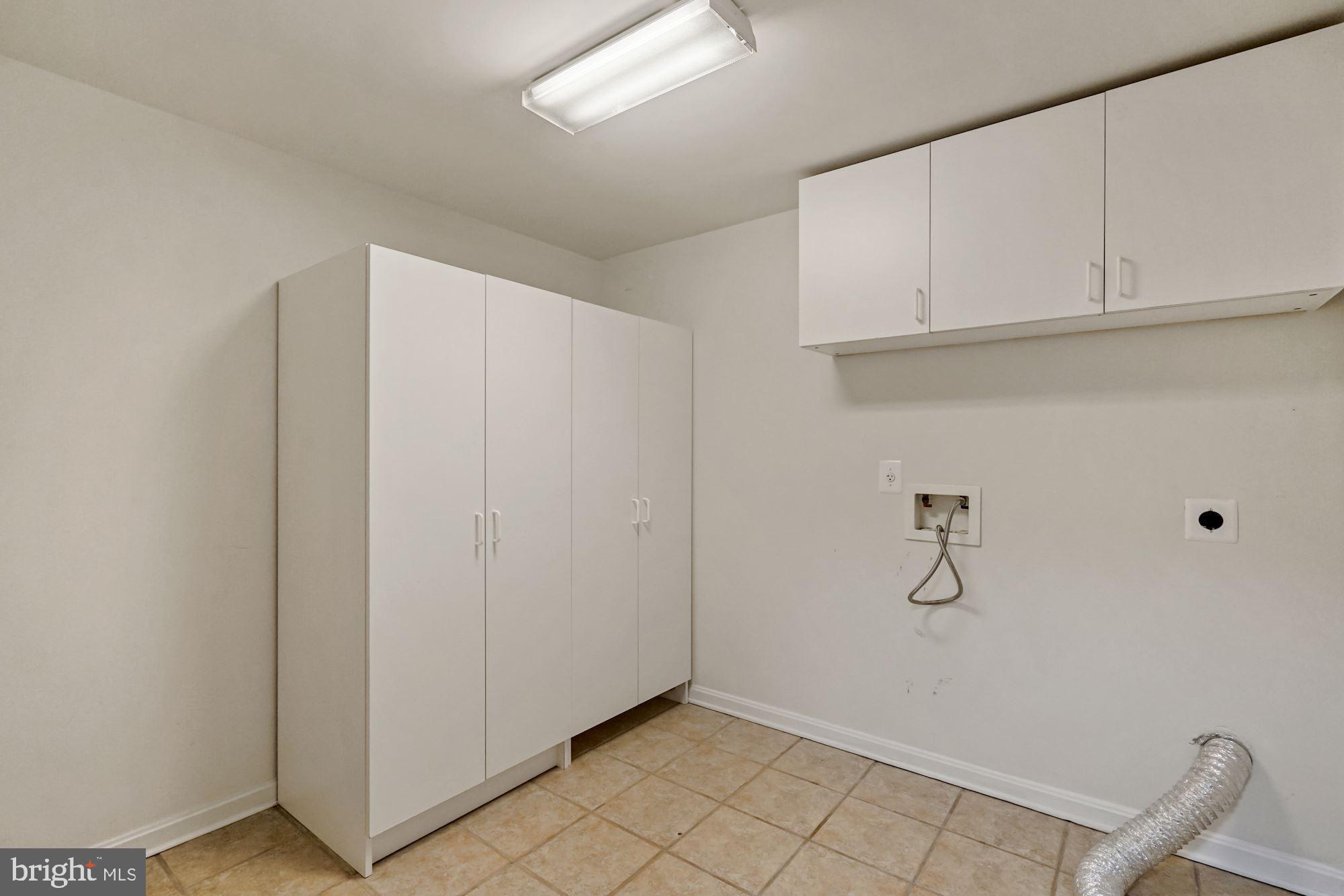 ISLAND CREEK - Residential