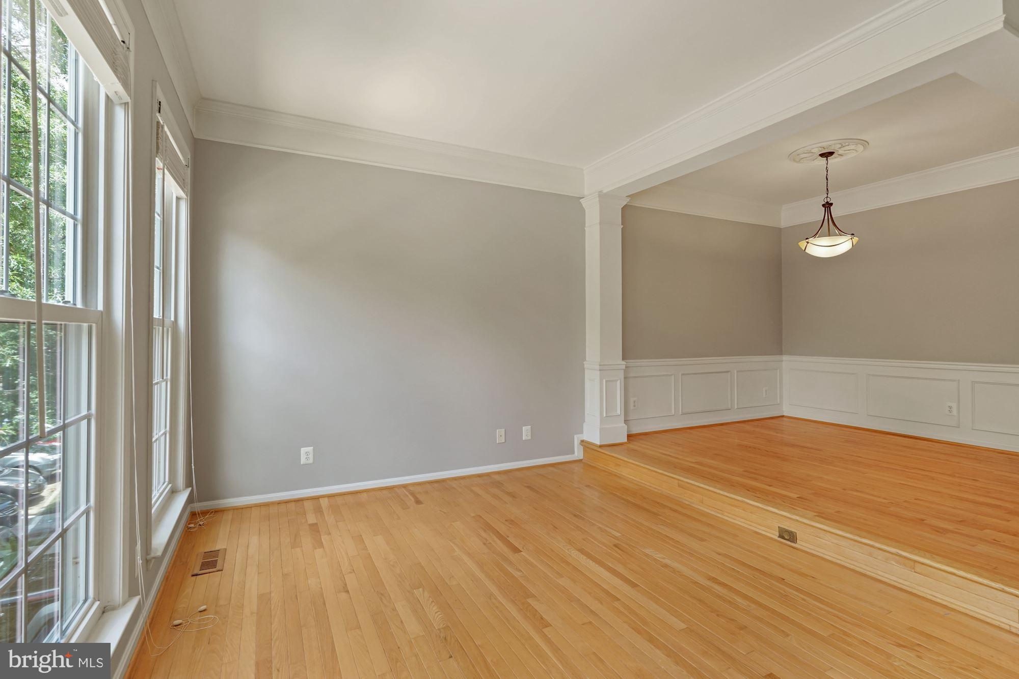 ISLAND CREEK - Residential