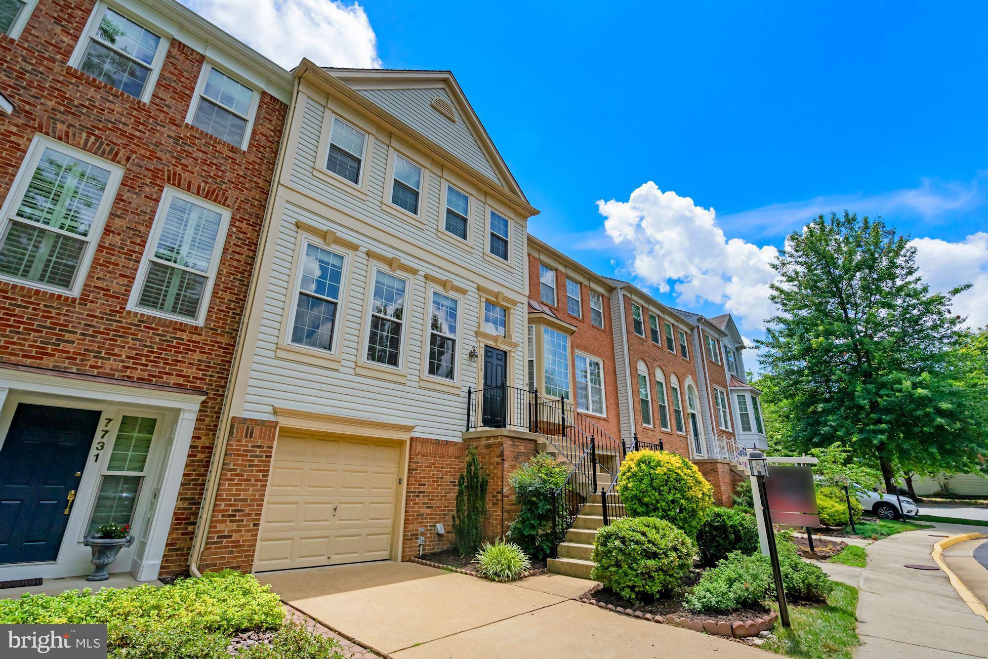 ISLAND CREEK - Residential