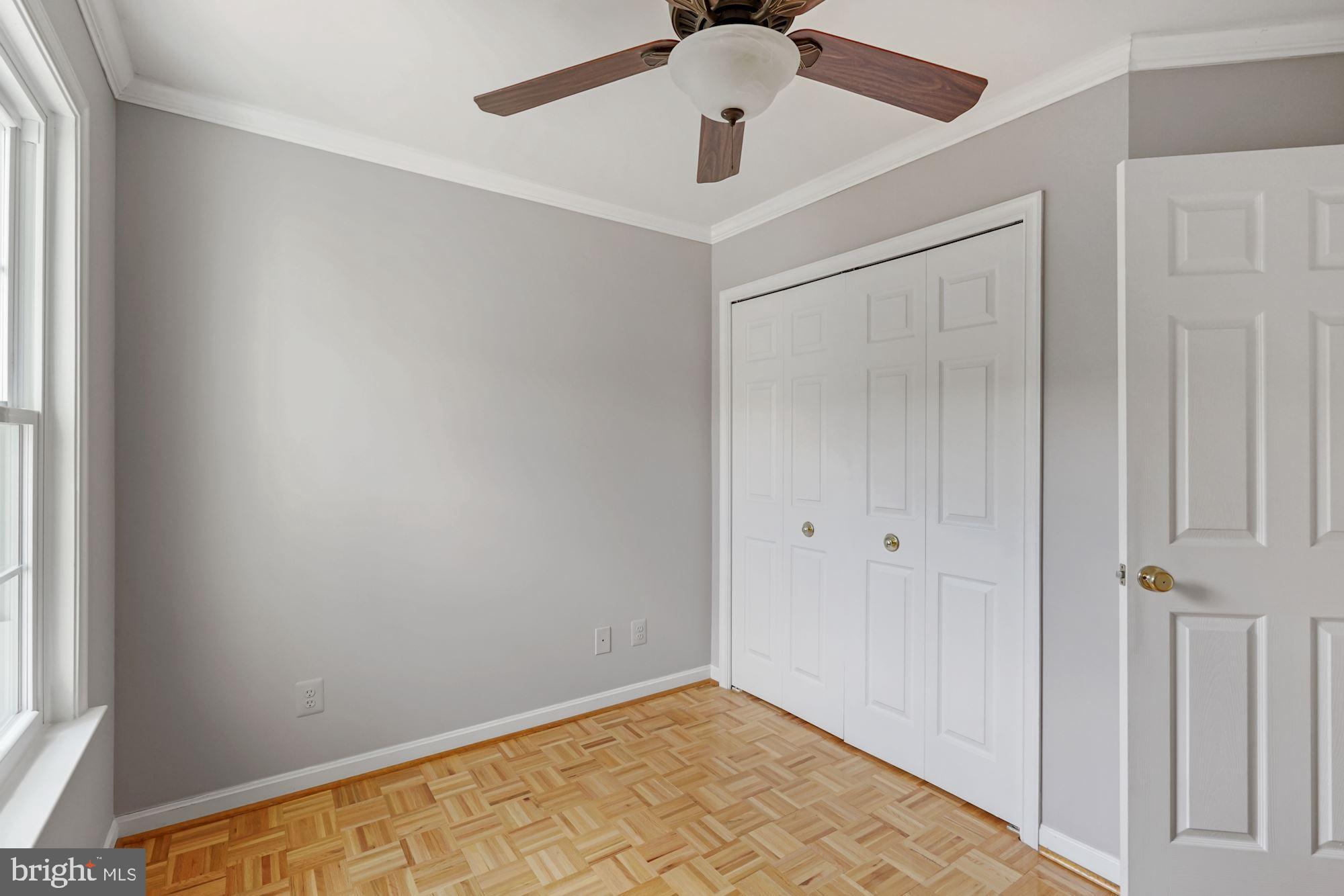 ISLAND CREEK - Residential