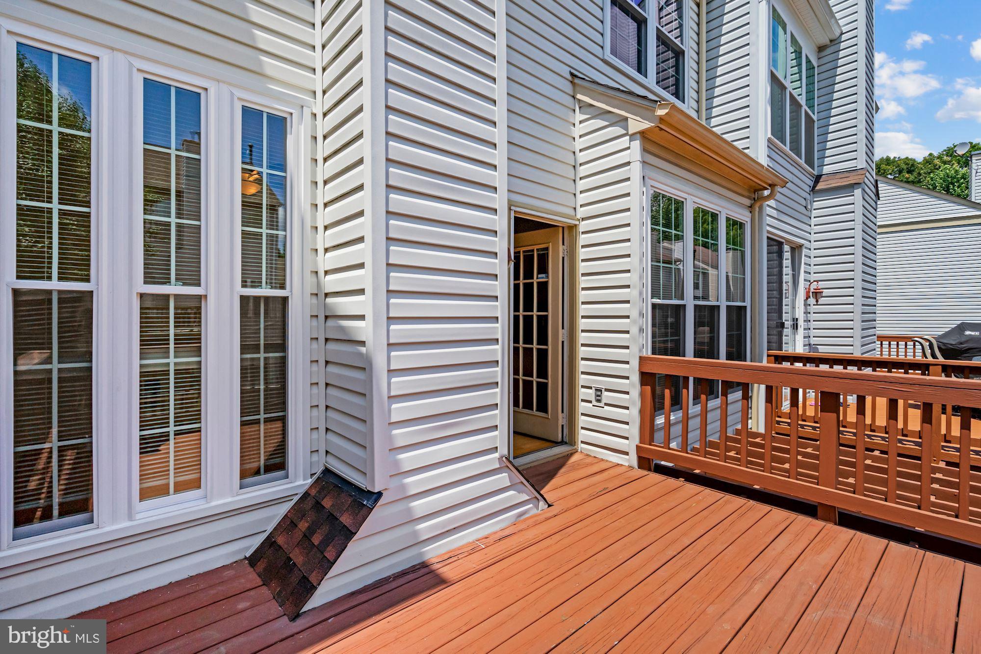 ISLAND CREEK - Residential