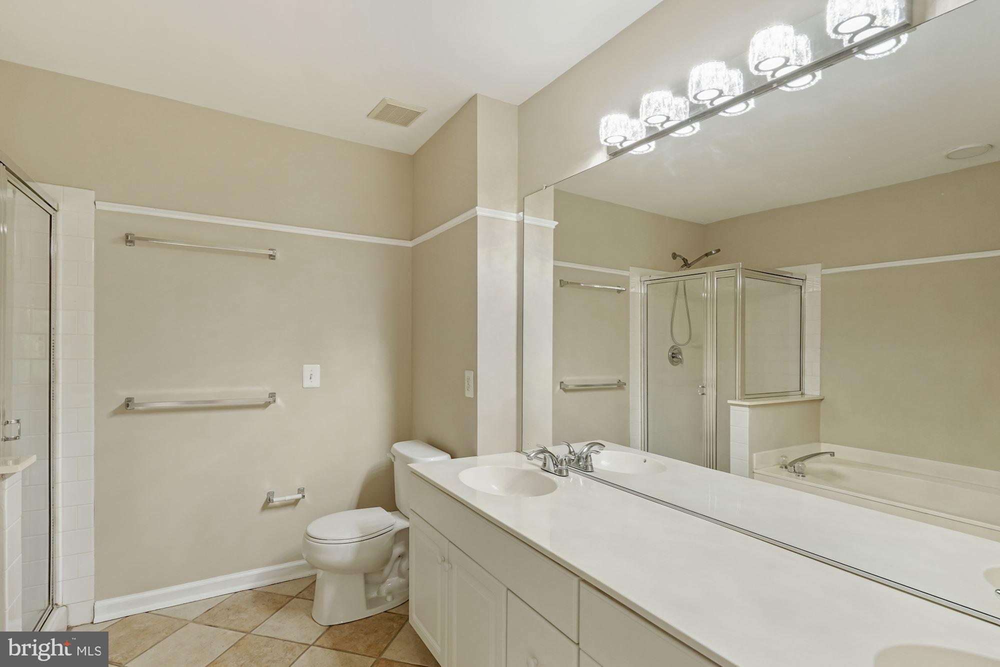 ISLAND CREEK - Residential