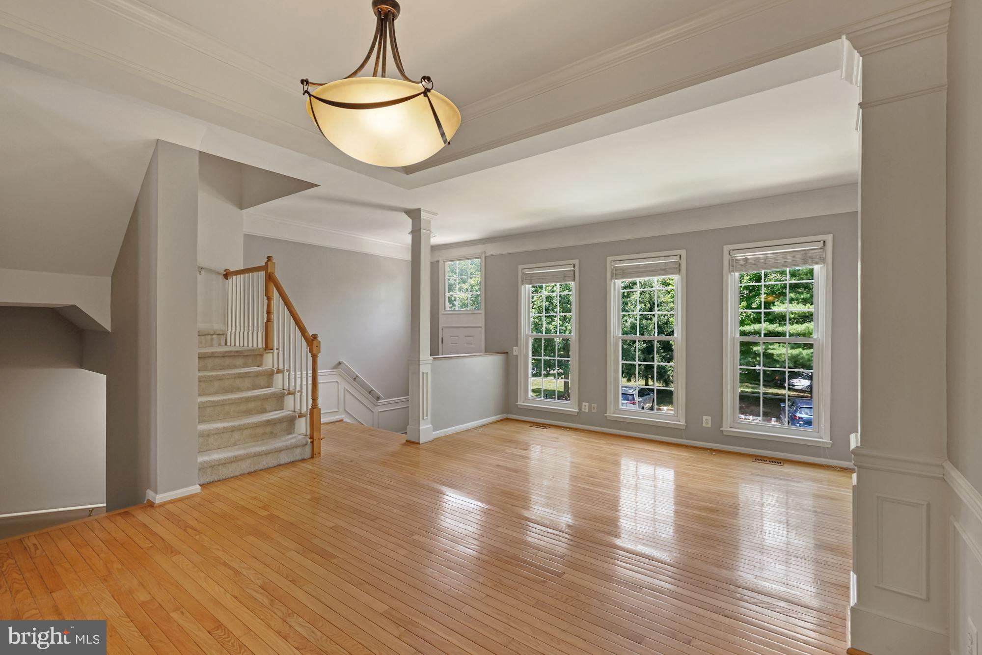 ISLAND CREEK - Residential