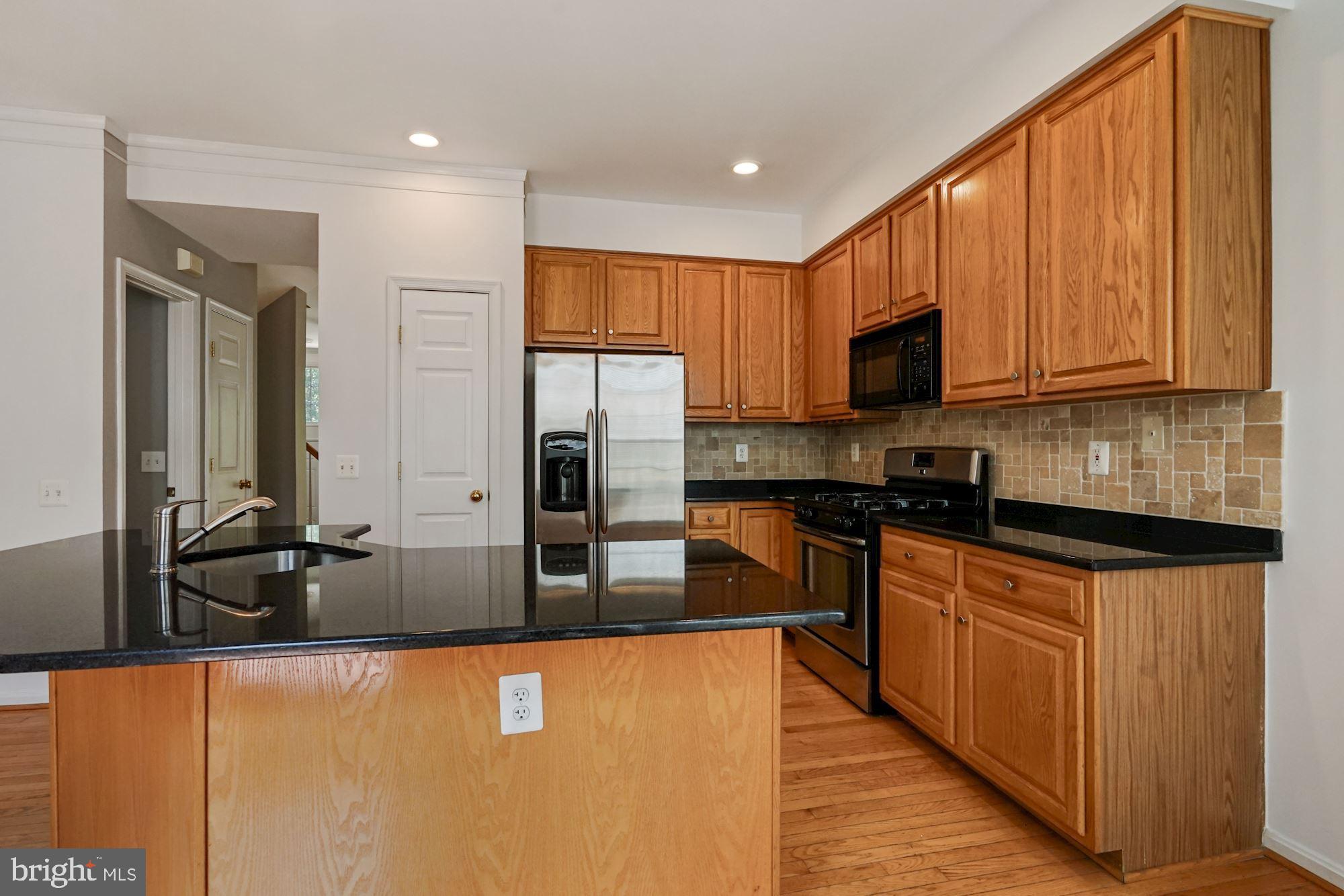 ISLAND CREEK - Residential