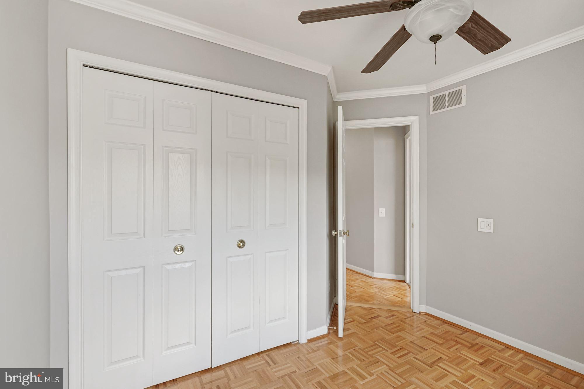 ISLAND CREEK - Residential