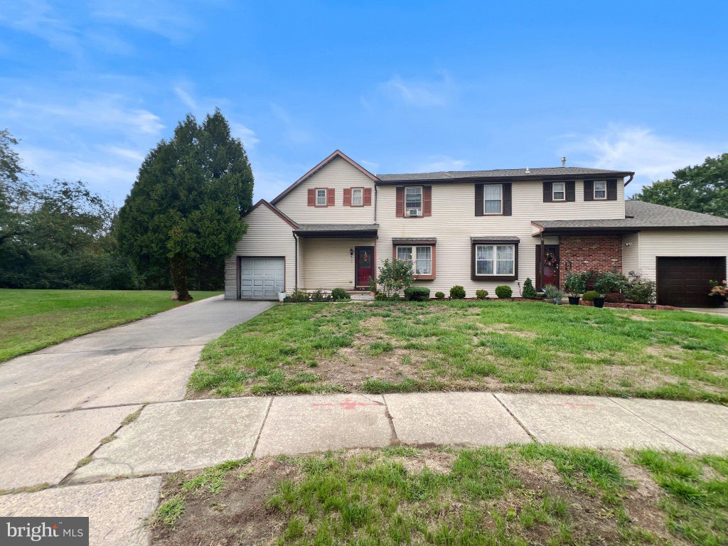 Photo of 14 Heron Court, VOORHEES, NJ 08043 (MLS # NJCD2129396)