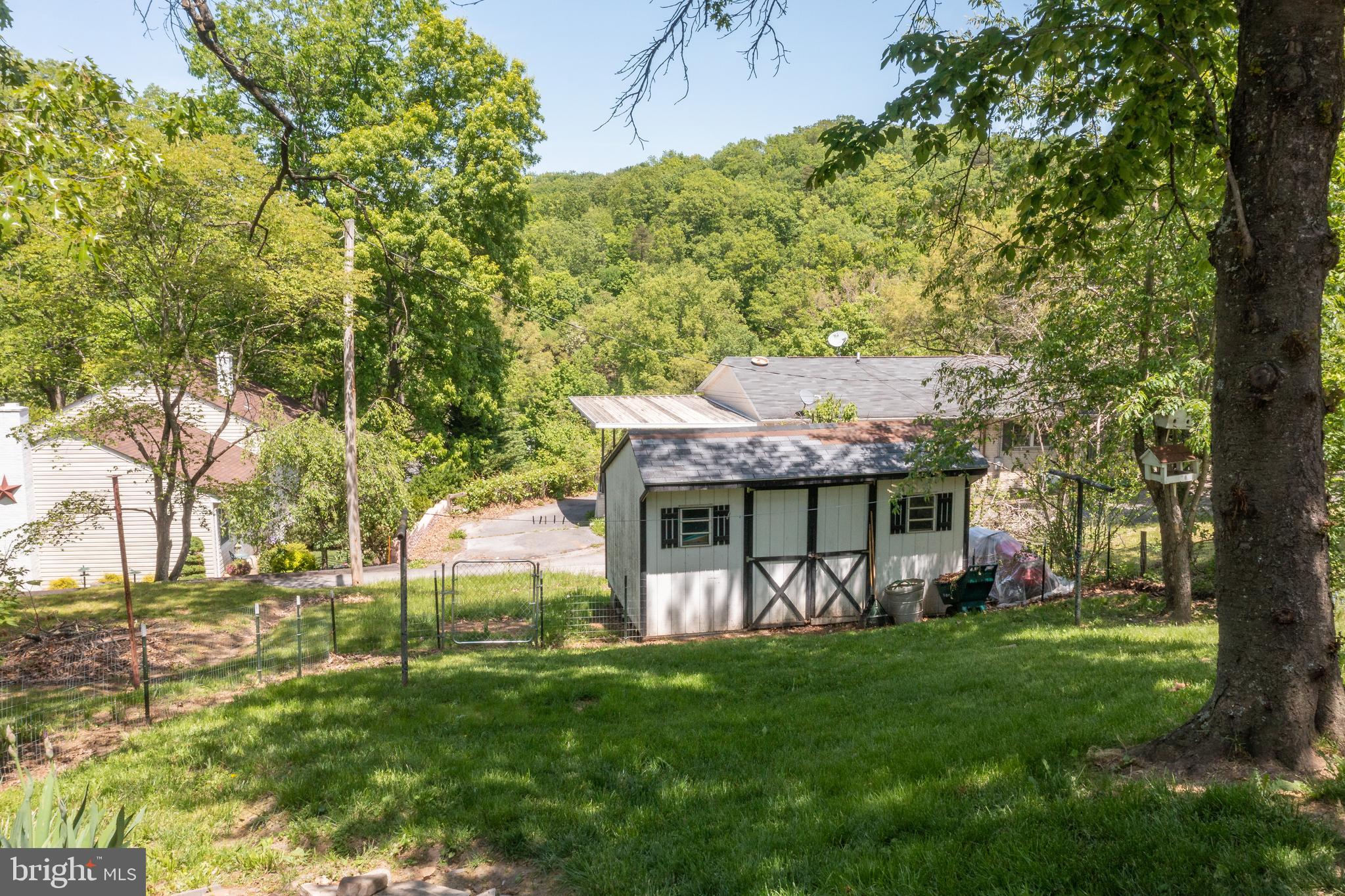 PENTONEY YOST - Residential