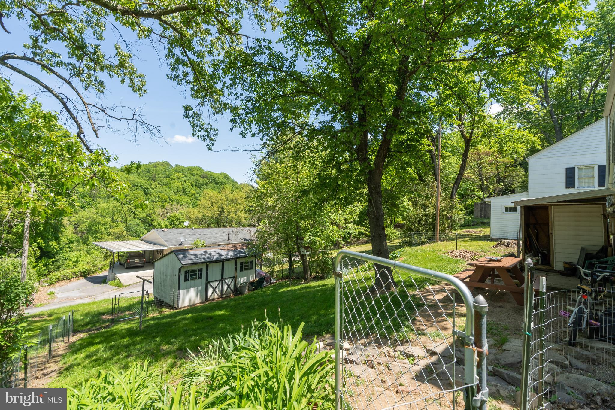 PENTONEY YOST - Residential