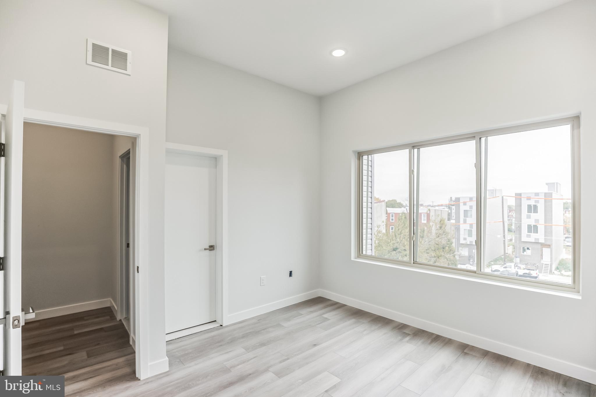 SOUTH KENSINGTON - Residential Lease