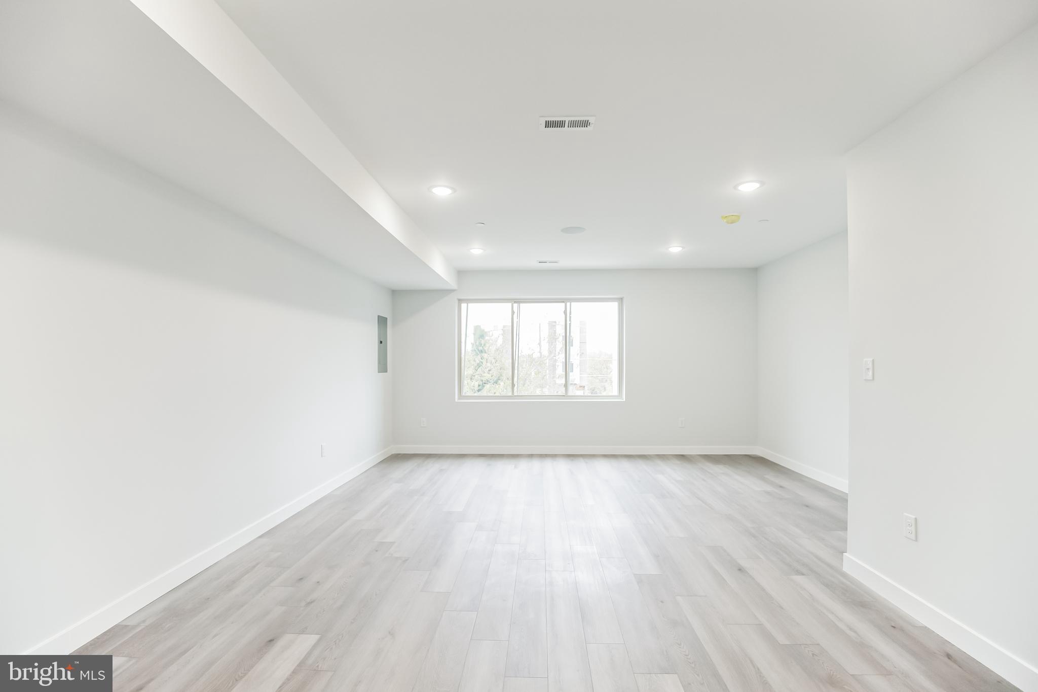 SOUTH KENSINGTON - Residential Lease